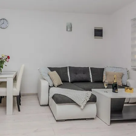 Lucica 1 By Interhome Apartamento Vir