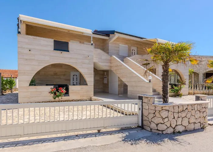 Lucica 1 By Interhome アパート